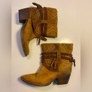 Steve Madden, Cowboy Bootie, Size 10